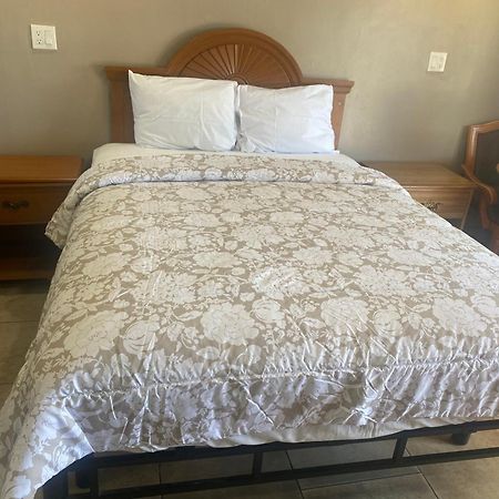 Apple Valley Motel Bagian luar foto