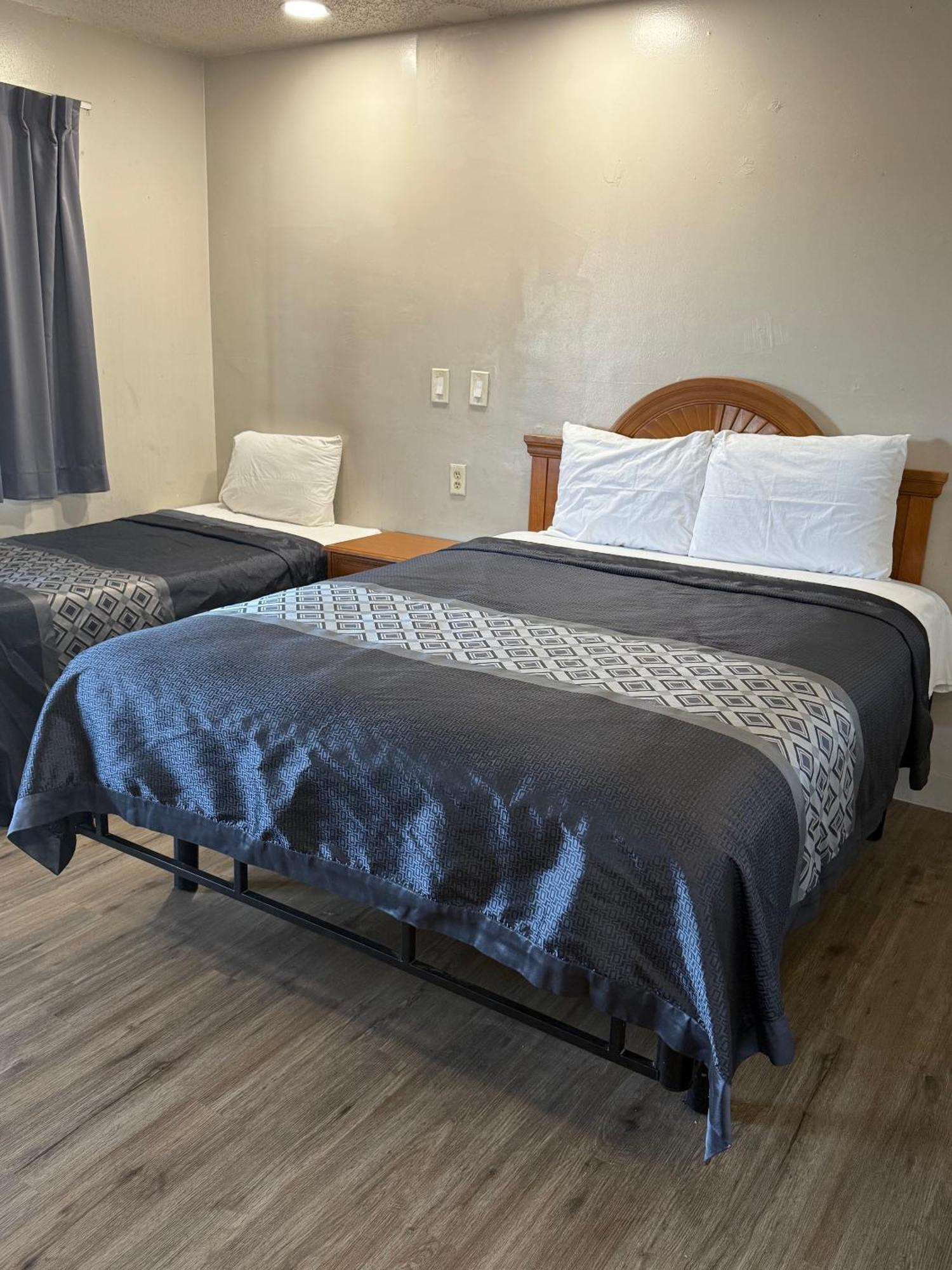 Apple Valley Motel Bagian luar foto